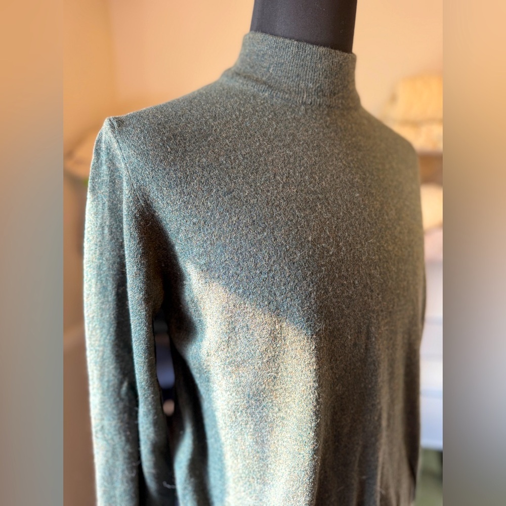 J Ashford Merino Wool Turtleneck, Dark Lime Gray-Green, L, Made in Italy 🇮🇹